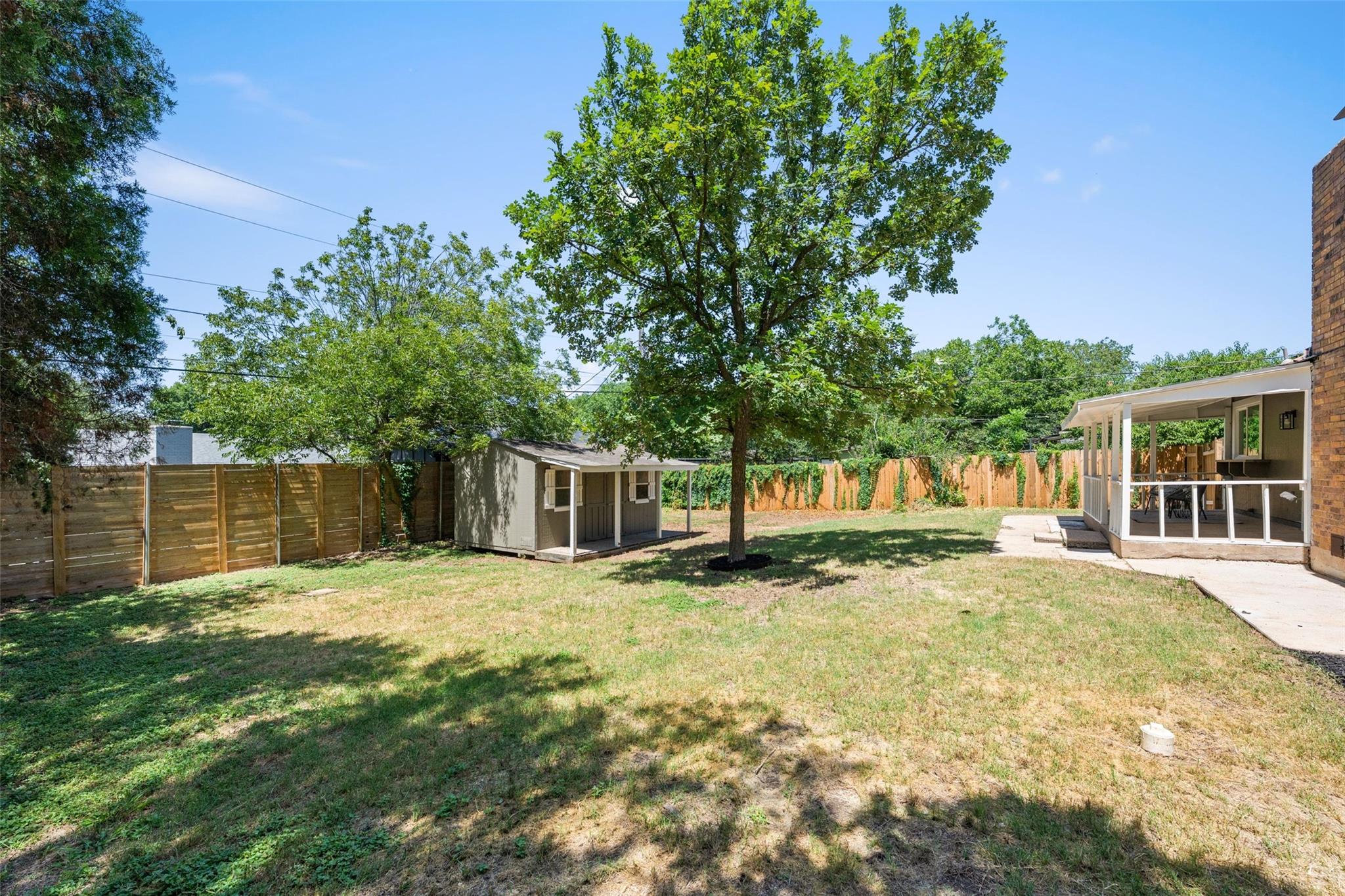 2311 Sheri Oak Ln Property Photo 15