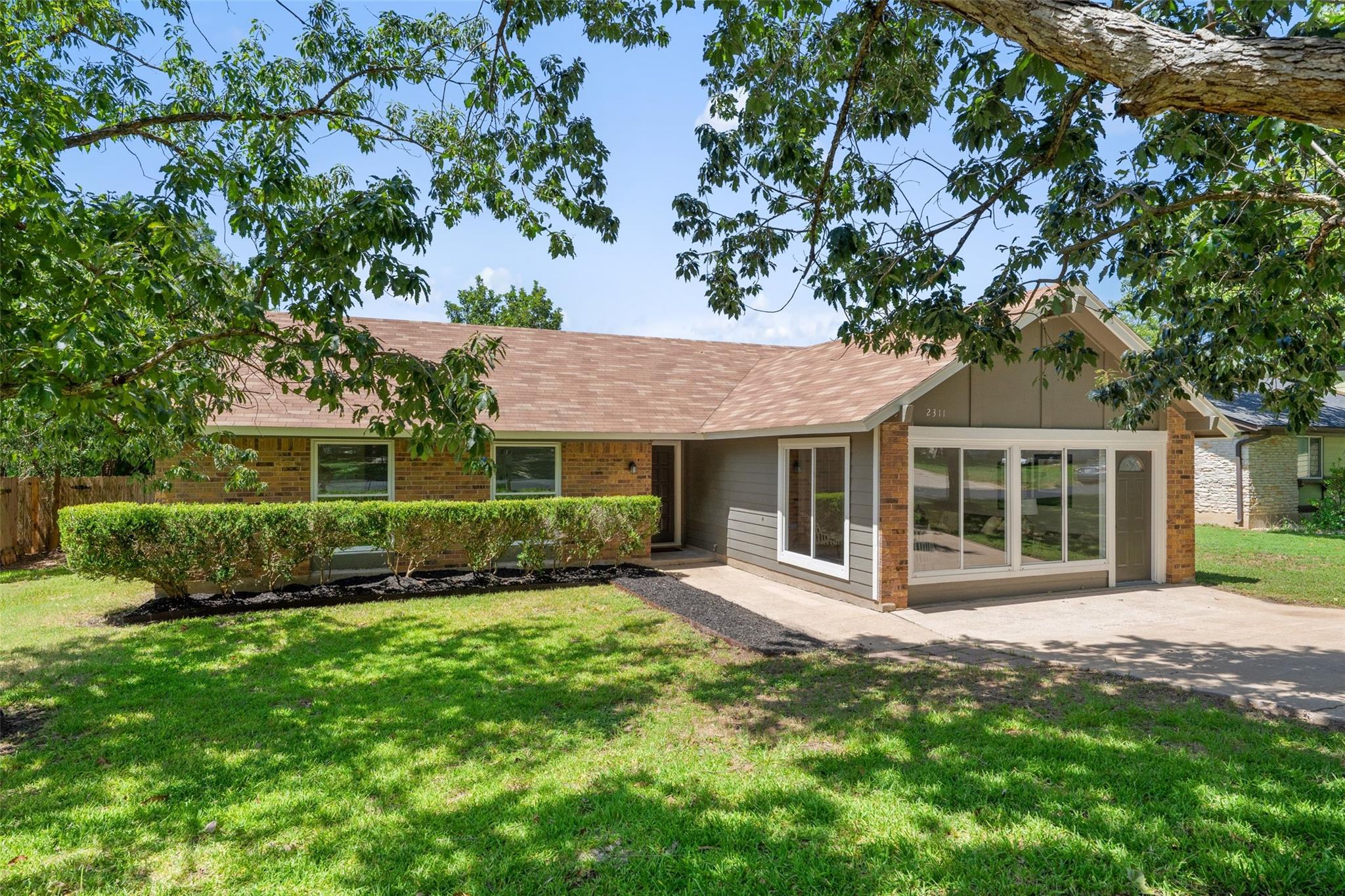 2311 Sheri Oak Ln Property Photo 18