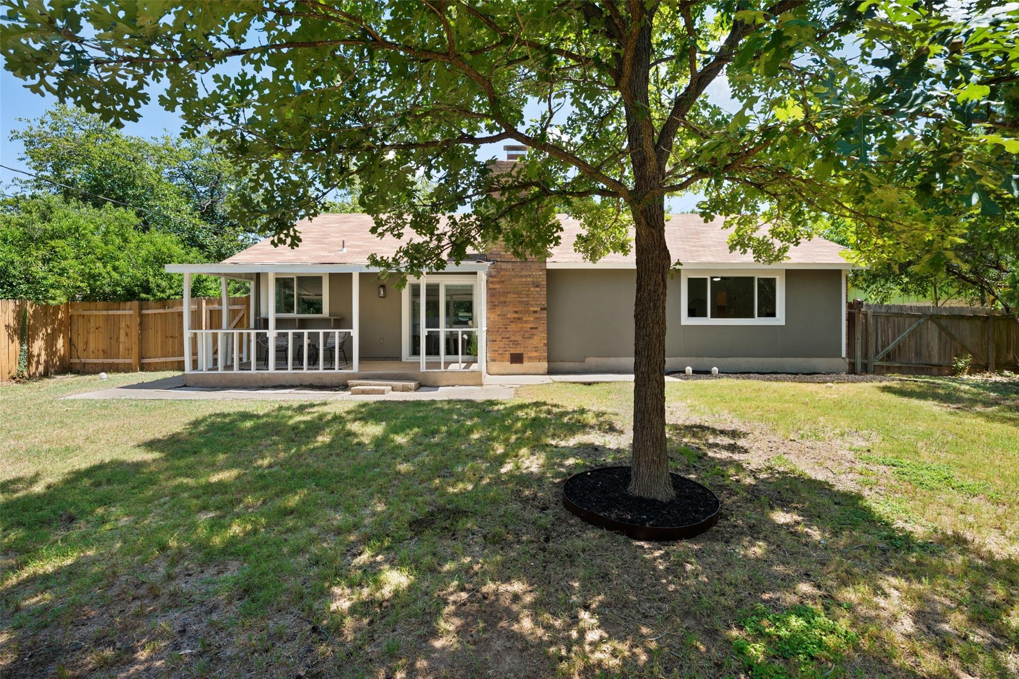 2311 Sheri Oak Ln Property Photo 35