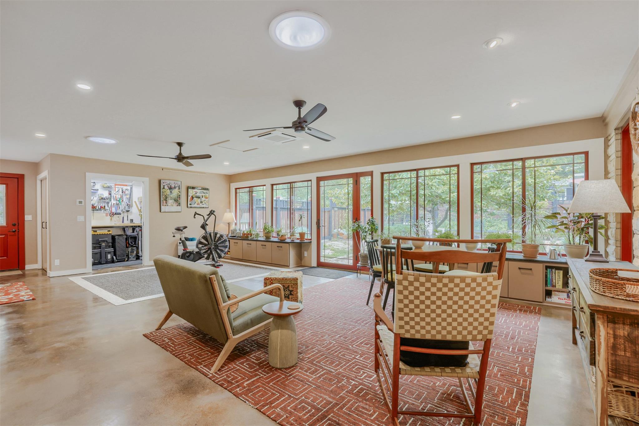 6011 Shoal Creek Blvd Property Photo 1