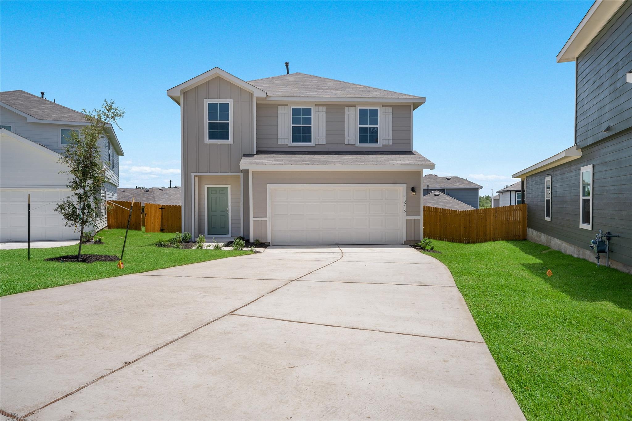 12116 Monarch Wing Dr Property Photo 1