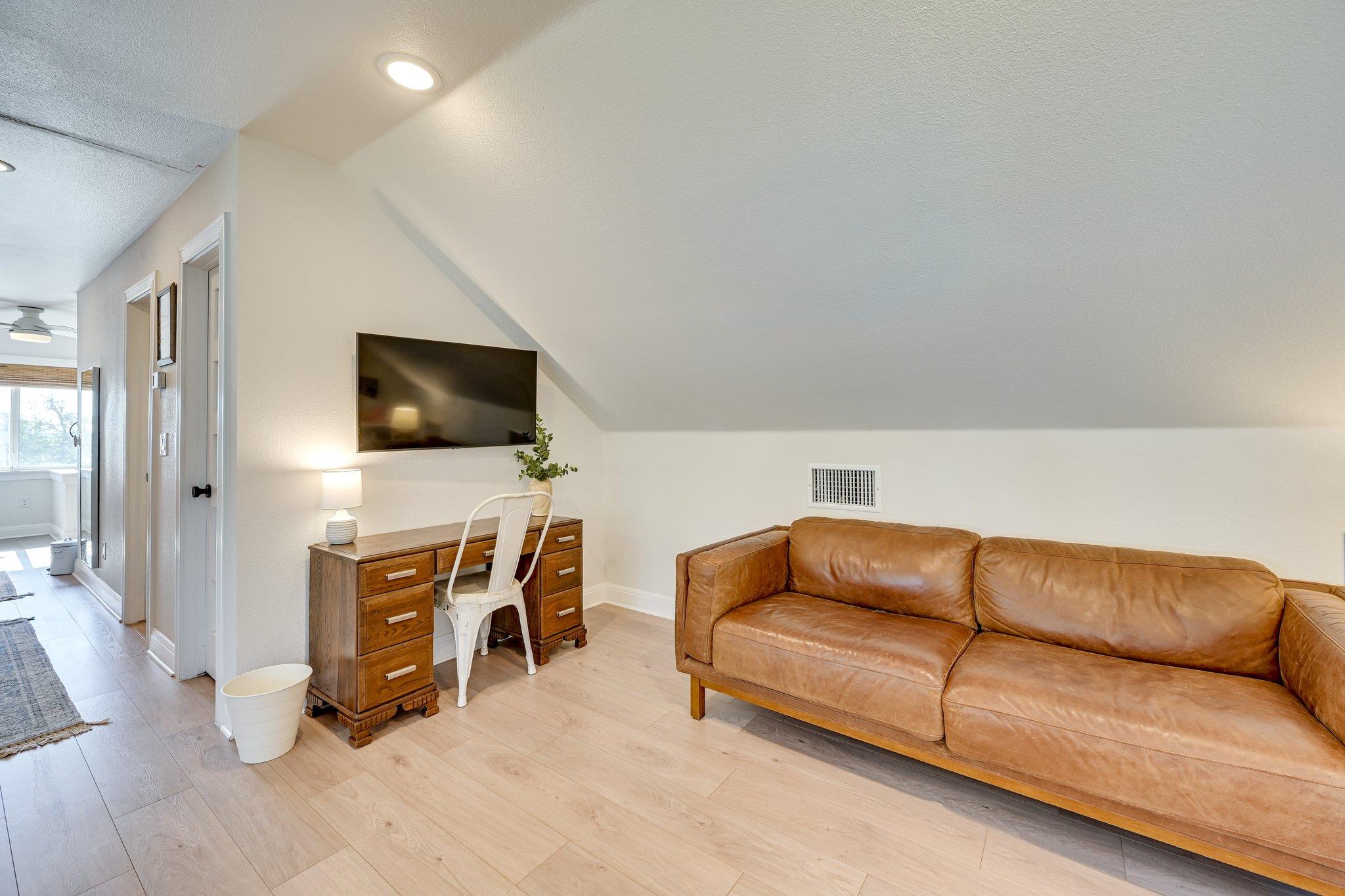 1644 Breezeway None Property Photo 31