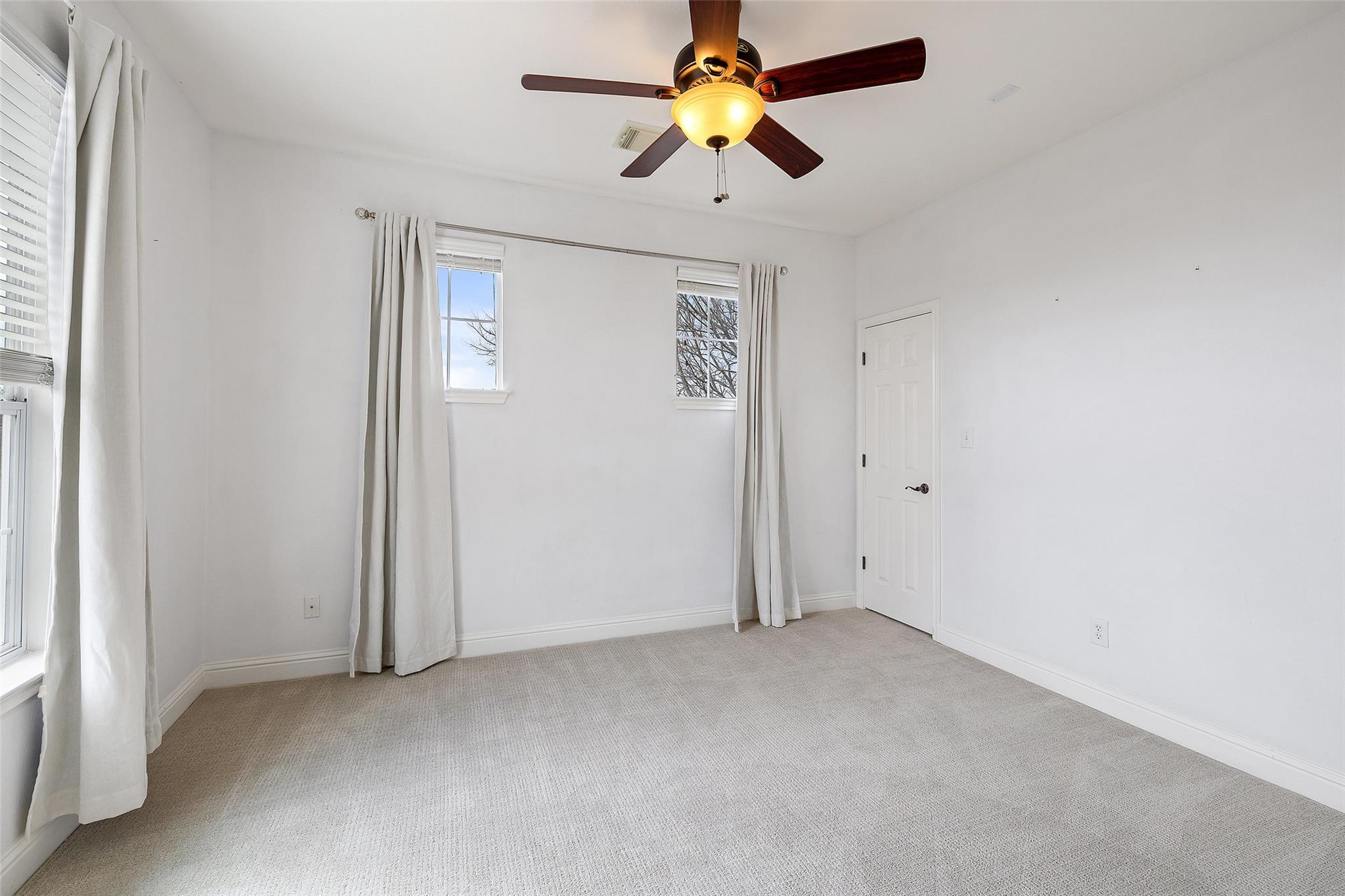 640 Twelve Oaks Ln Property Photo 20