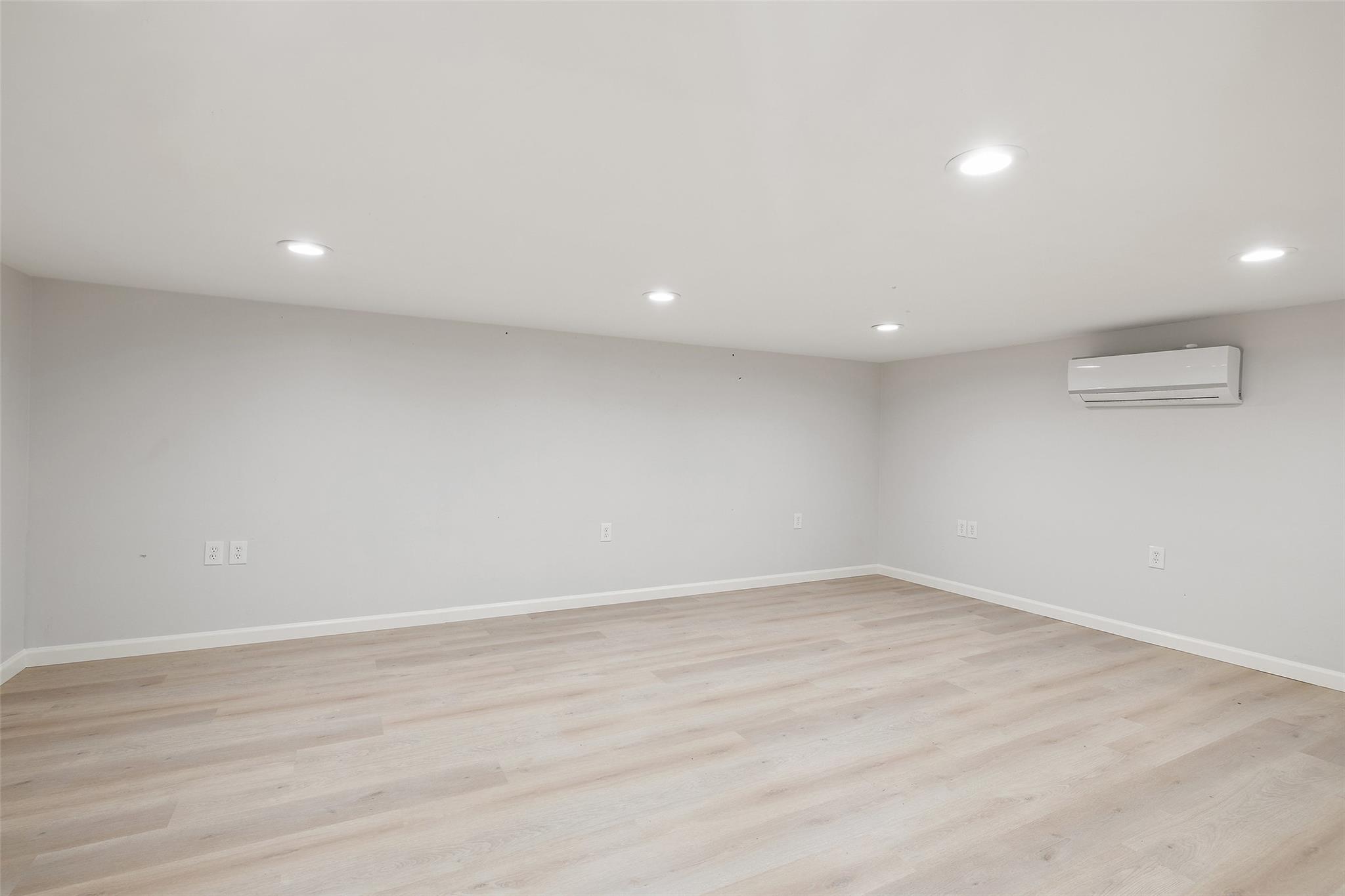 640 Twelve Oaks Ln Property Photo 23