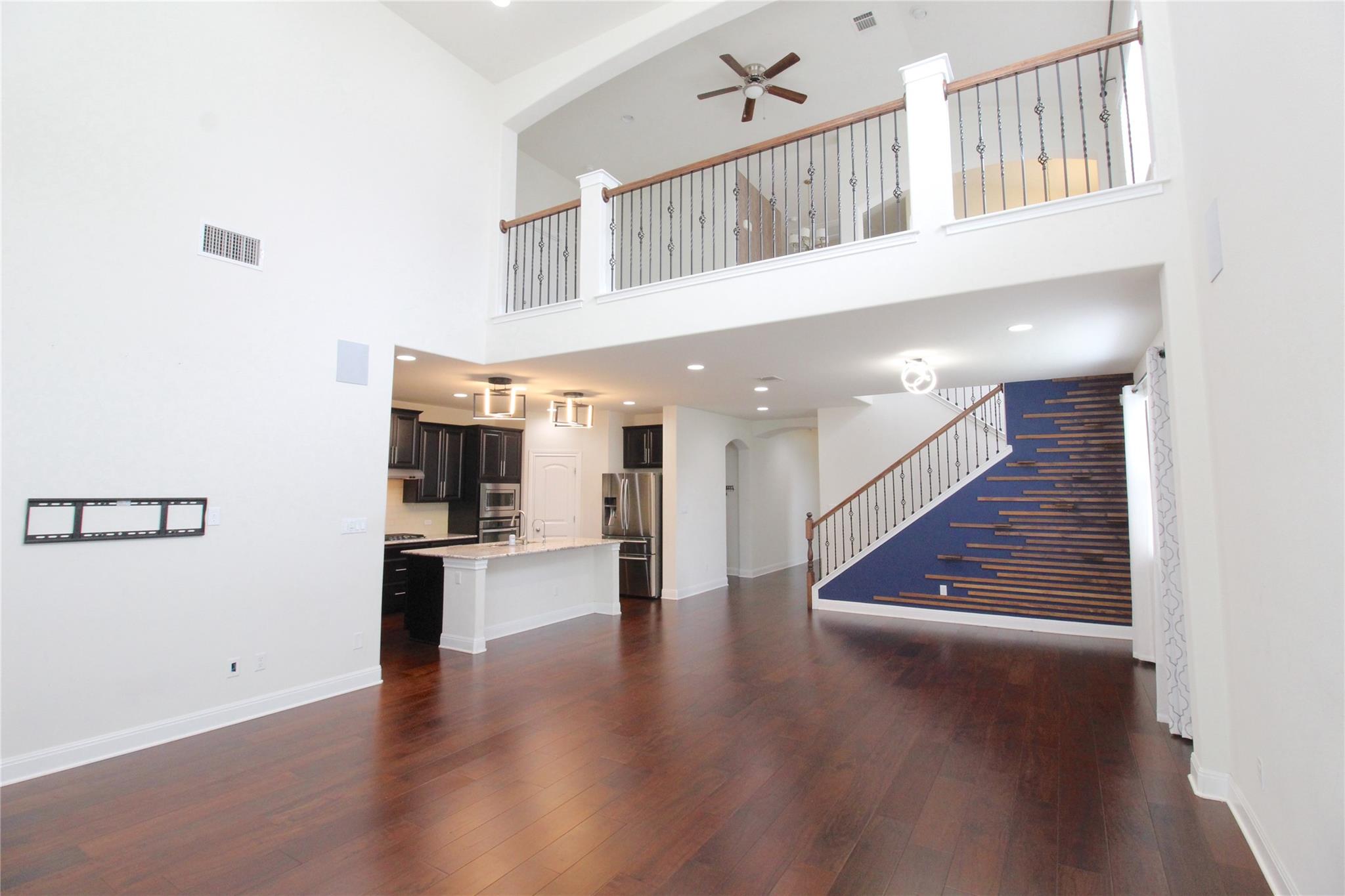 5800 Viejo Dr Property Photo 3