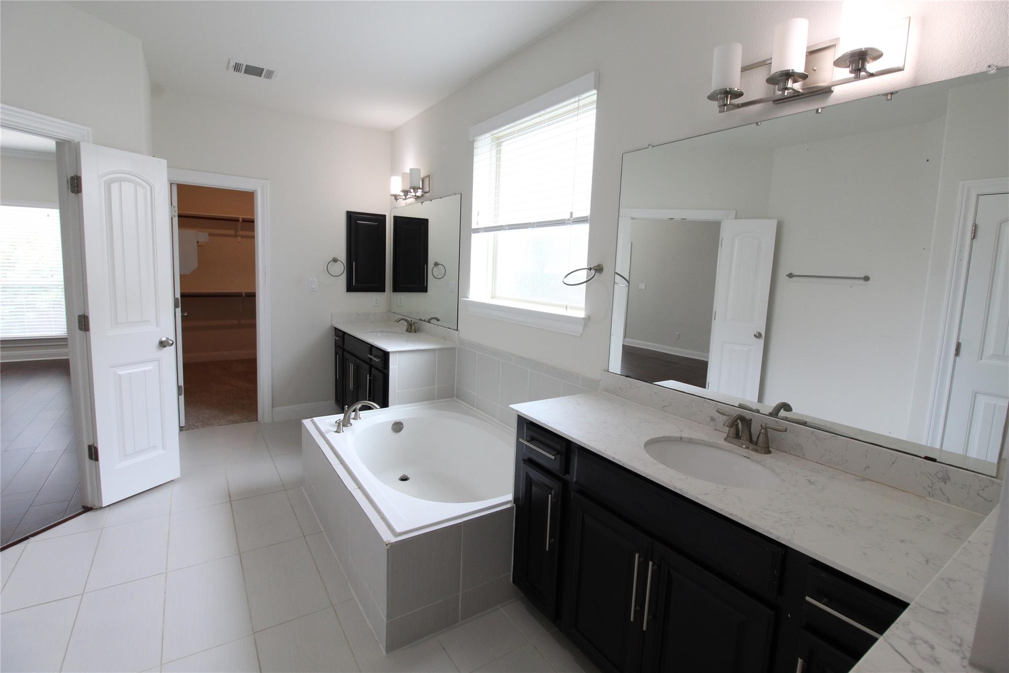 5800 Viejo Dr Property Photo 13