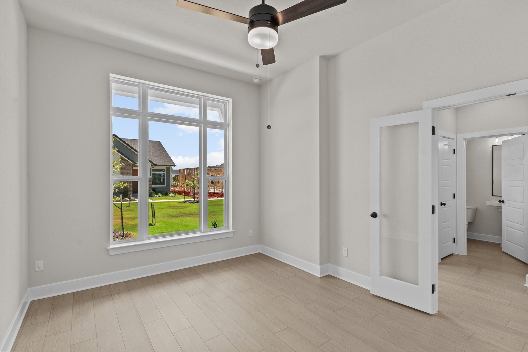 131 Gouda Dr Property Photo 3