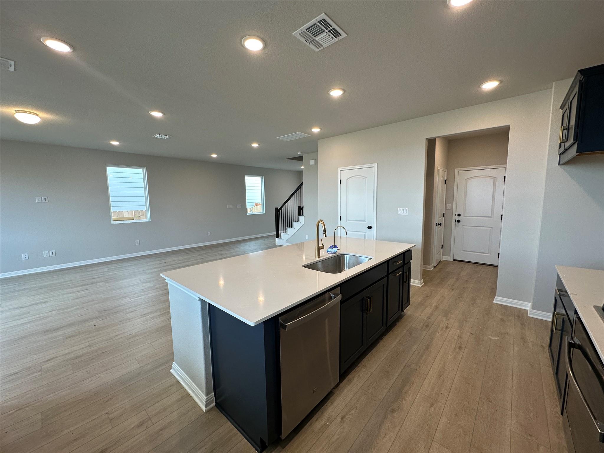 118 Kiowa Bnd Property Photo 10