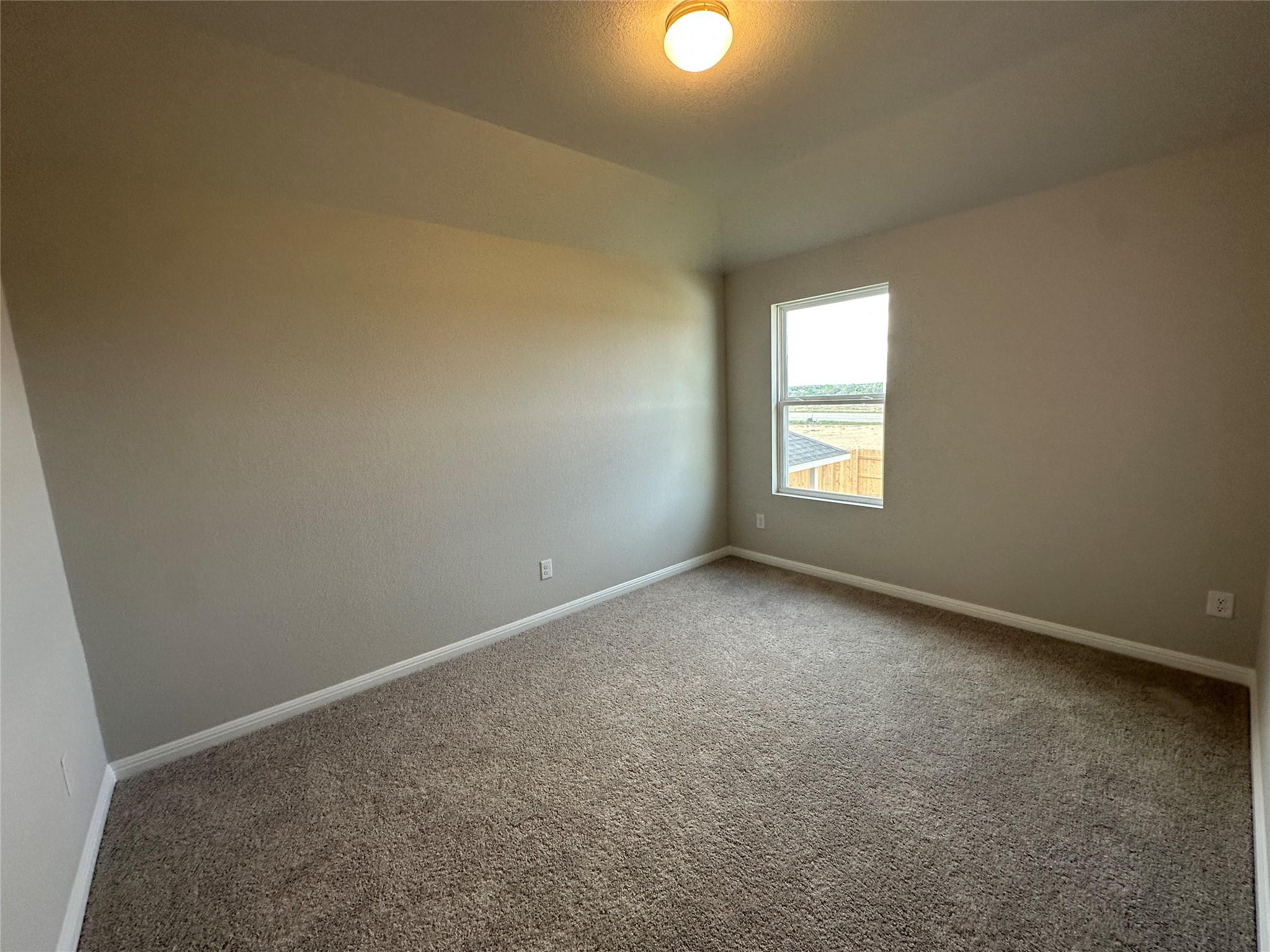 118 Kiowa Bnd Property Photo 15