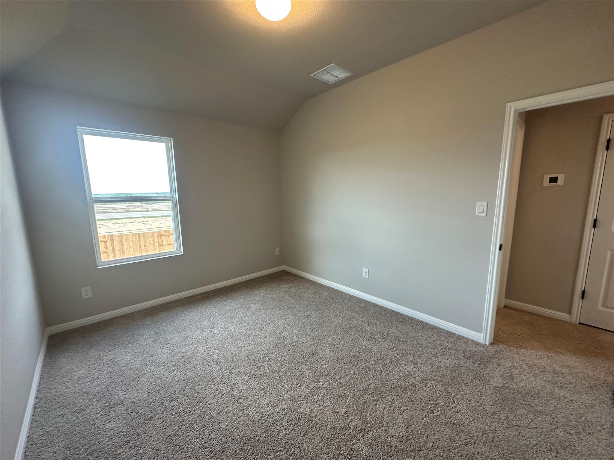 118 Kiowa Bnd Property Photo 18