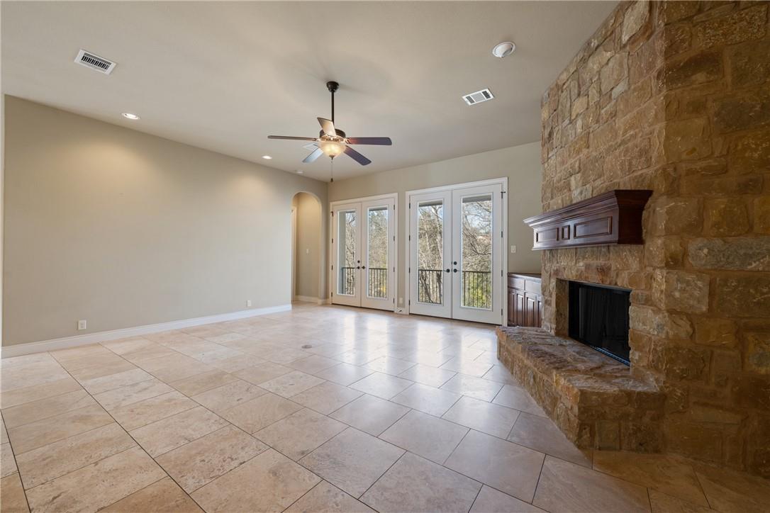 1 Chandon Ln Property Photo 5