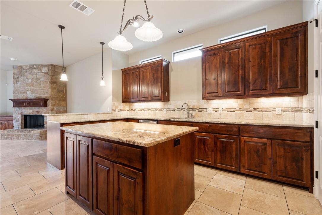 1 Chandon Ln Property Photo 6