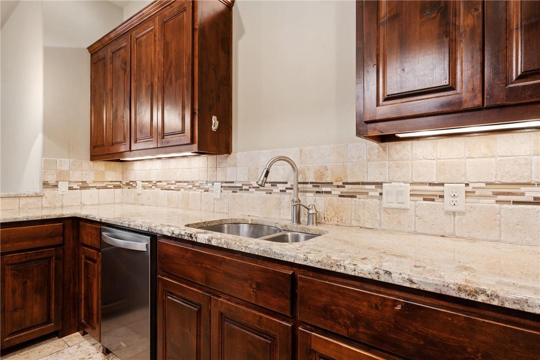 1 Chandon Ln Property Photo 7