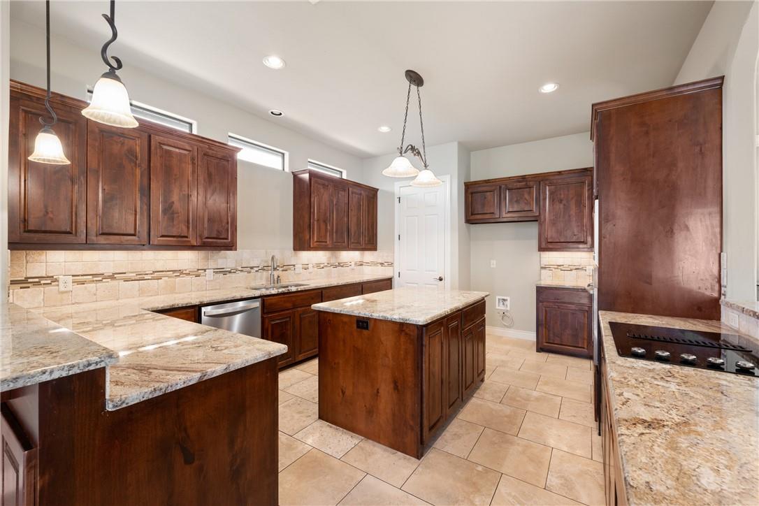 1 Chandon Ln Property Photo 11