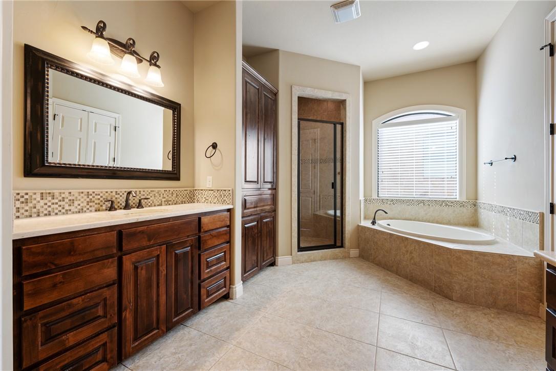 1 Chandon Ln Property Photo 16
