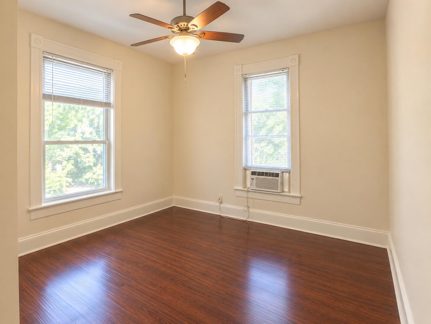 908 W 22nd St #d Property Photo 3
