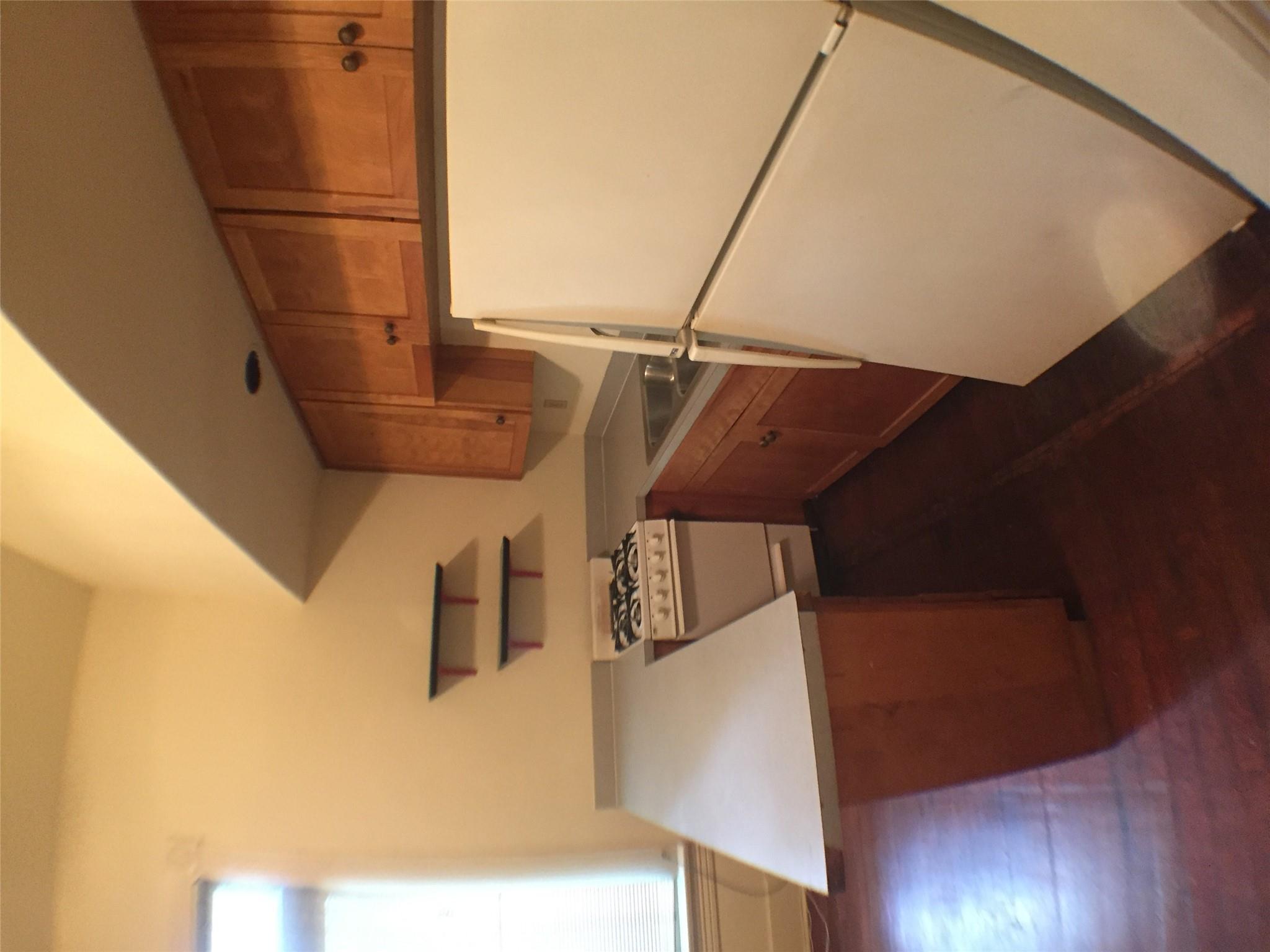 908 W 22nd St #d Property Photo 4