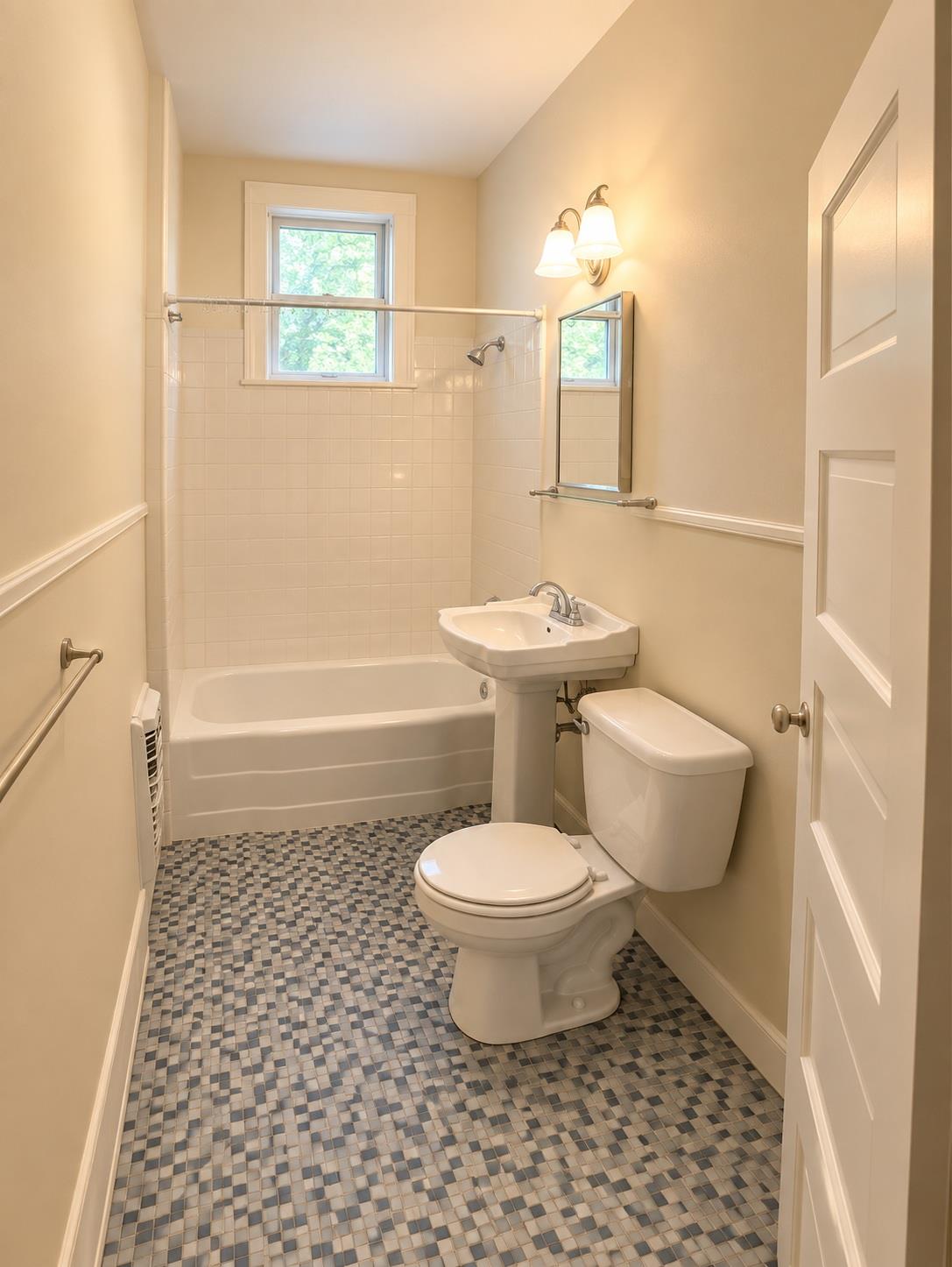 908 W 22nd St #d Property Photo 4