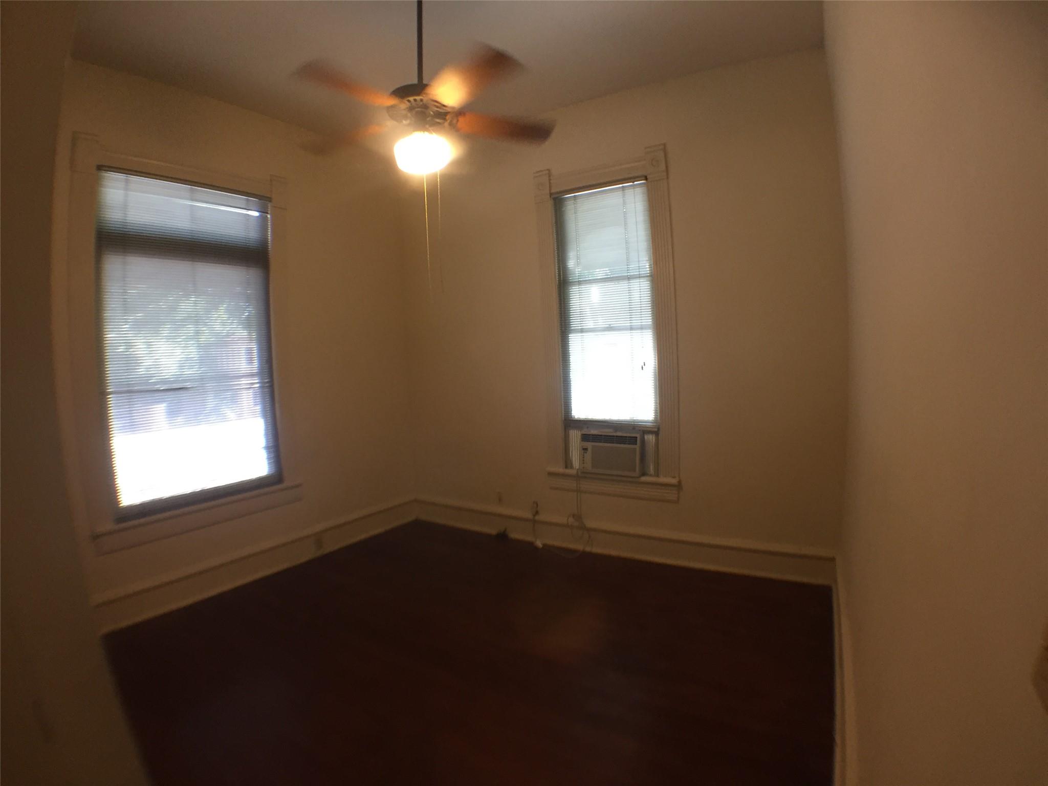 908 W 22nd St #d Property Photo 7