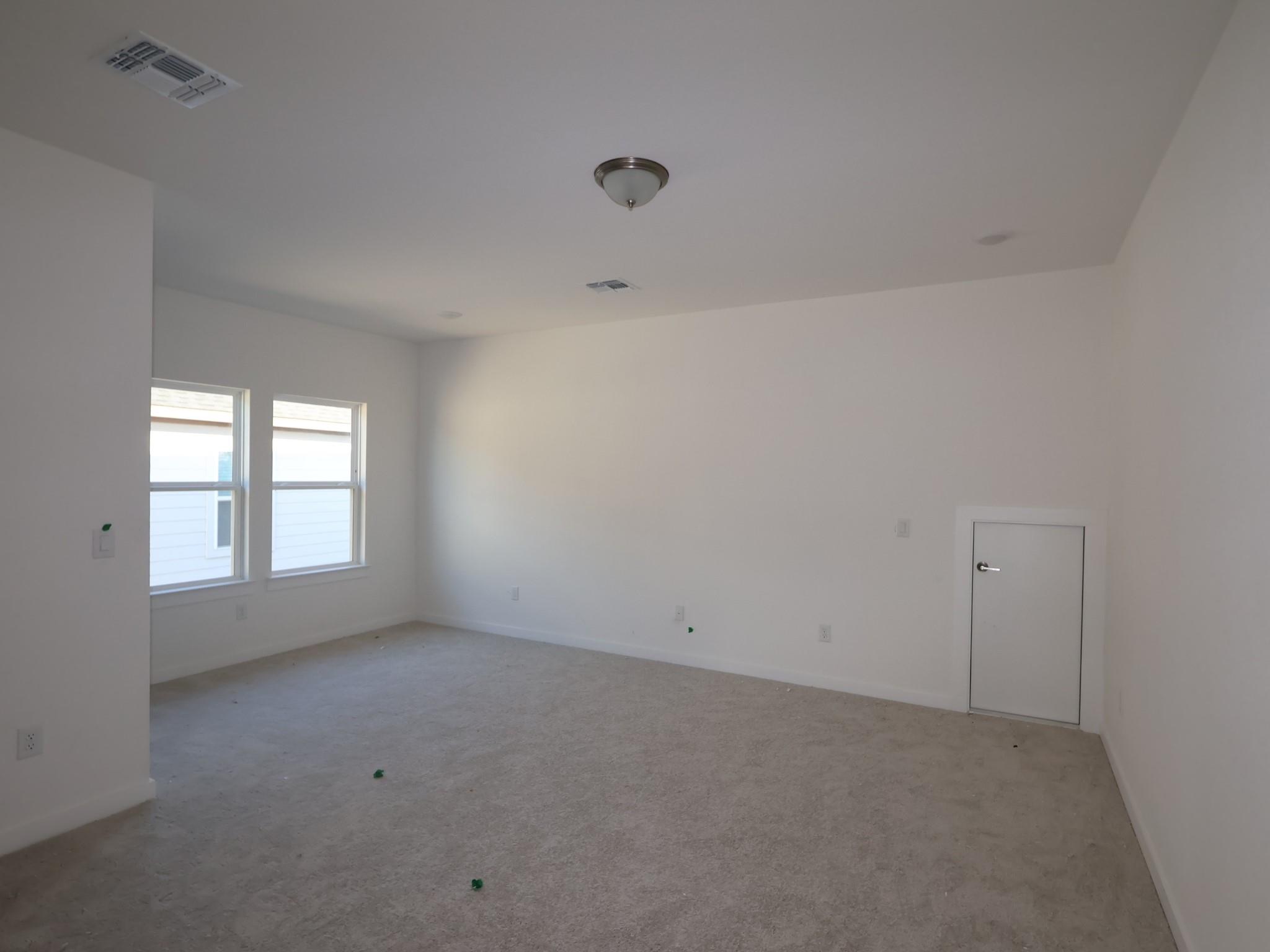 4020 Fulton Dr Property Photo 14