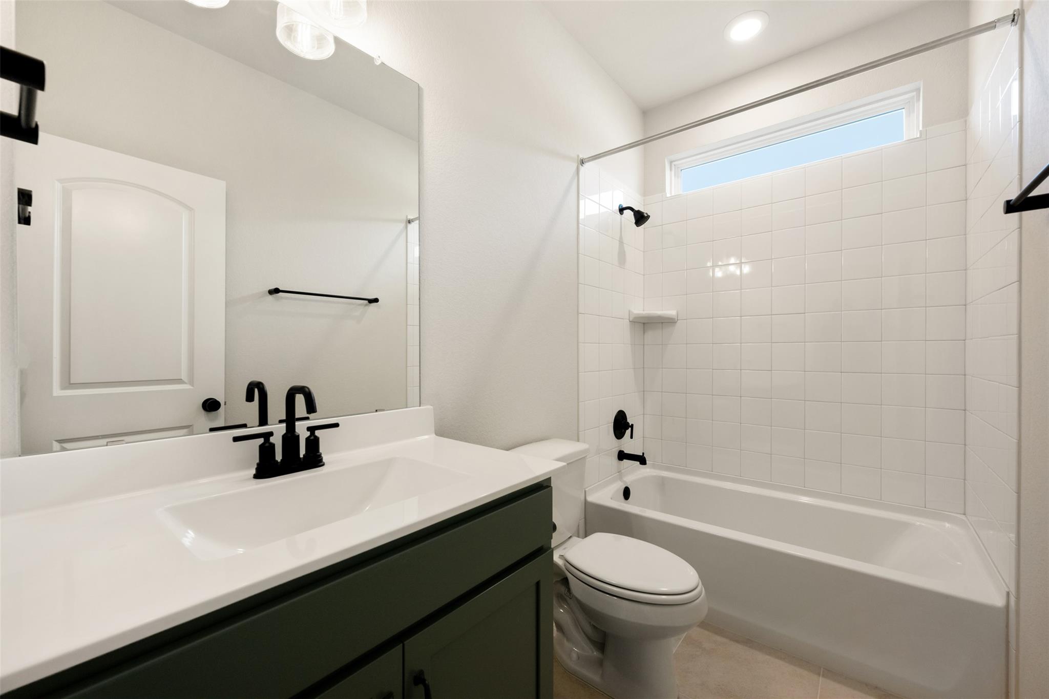 553 Redding Way Property Photo 11