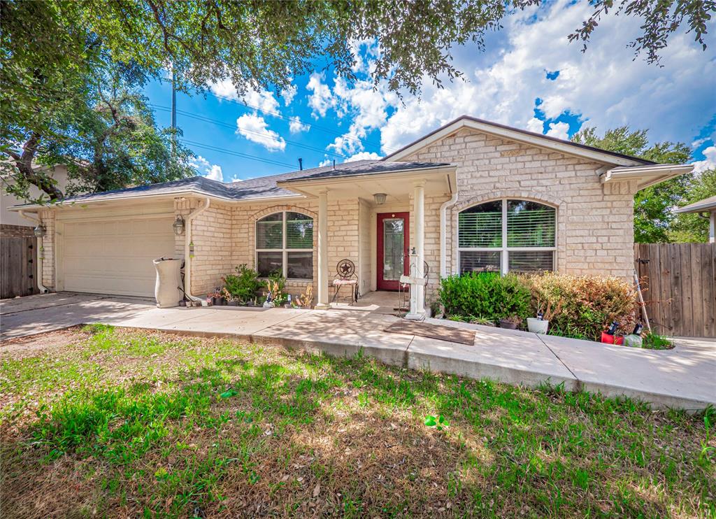 305 Dayna Cv Property Photo 1