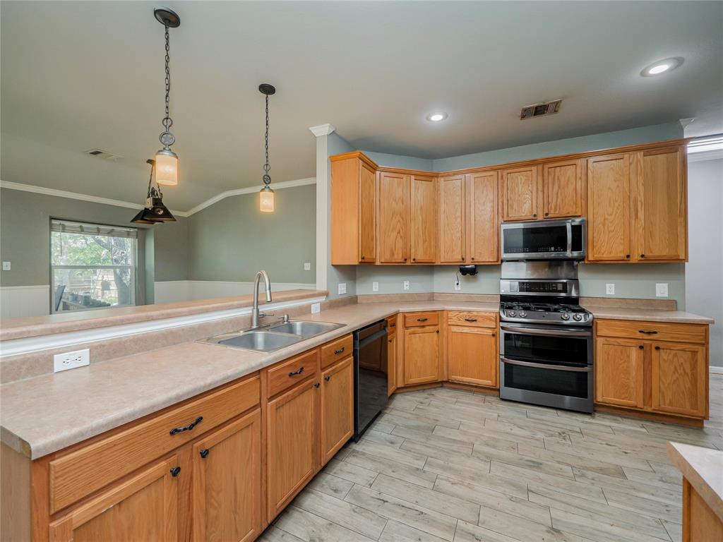 305 Dayna Cv Property Photo 16
