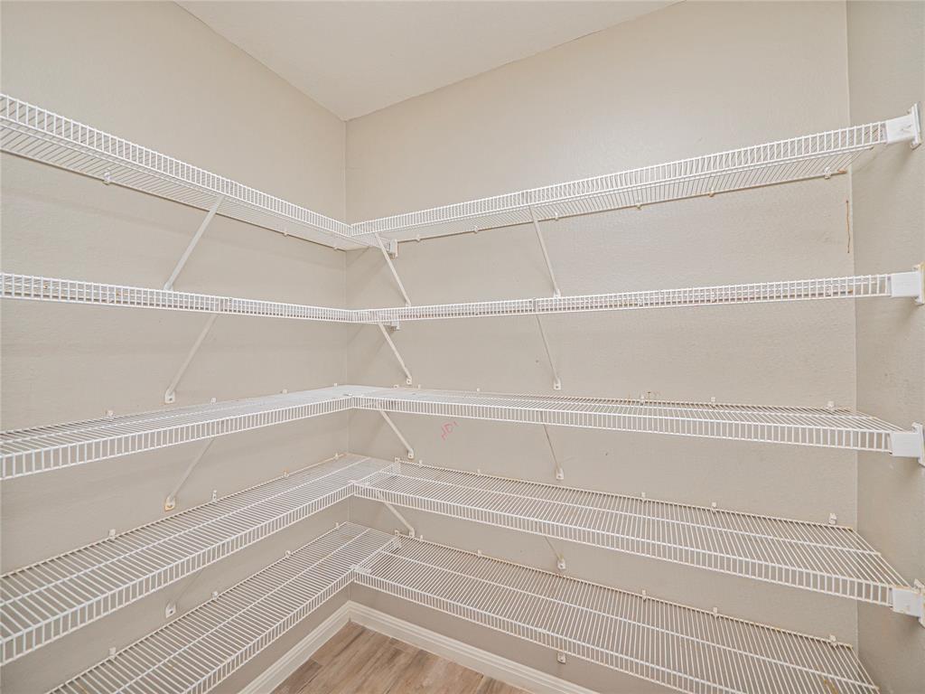 305 Dayna Cv Property Photo 19