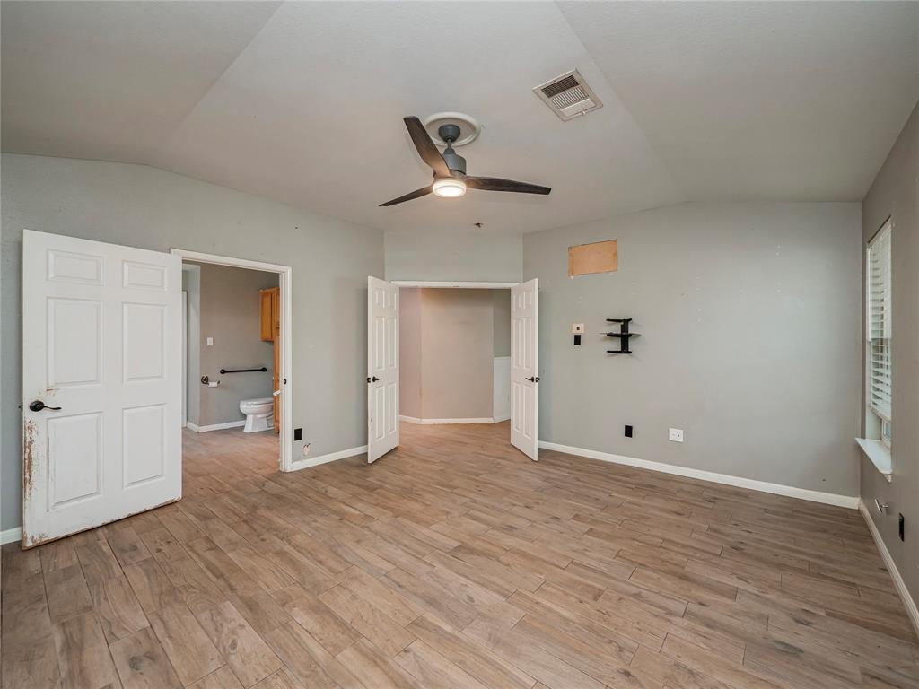 305 Dayna Cv Property Photo 21