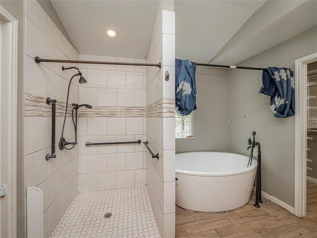 305 Dayna Cv Property Photo 23