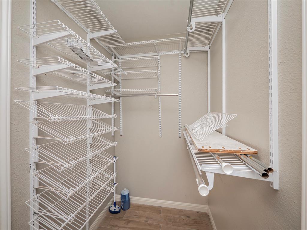 305 Dayna Cv Property Photo 25