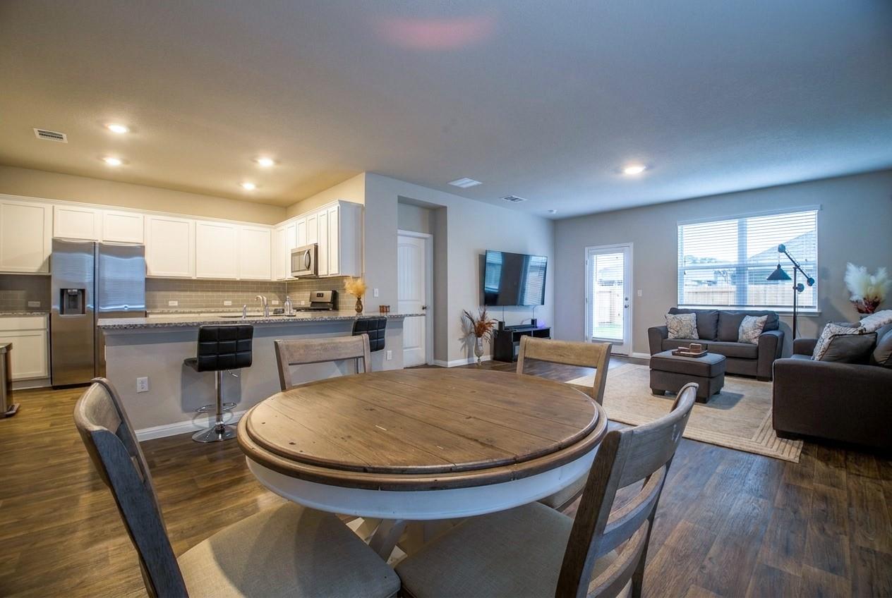 102 Rainmaker Cv Property Photo 2