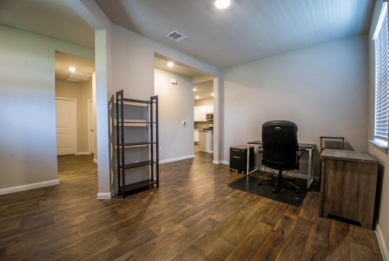 102 Rainmaker Cv Property Photo 3