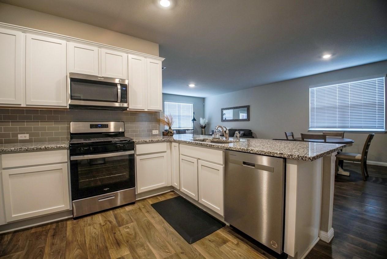 102 Rainmaker Cv Property Photo 5