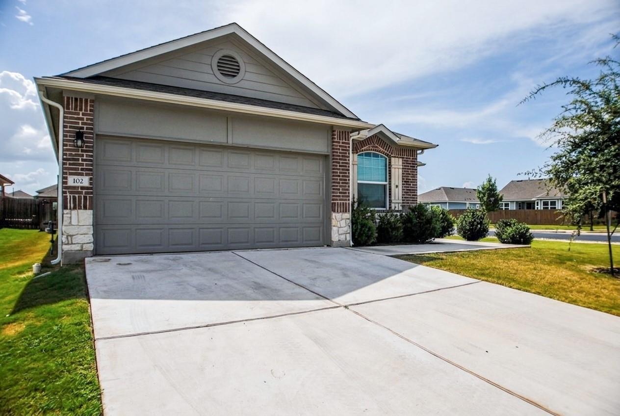 102 Rainmaker Cv Property Photo 32