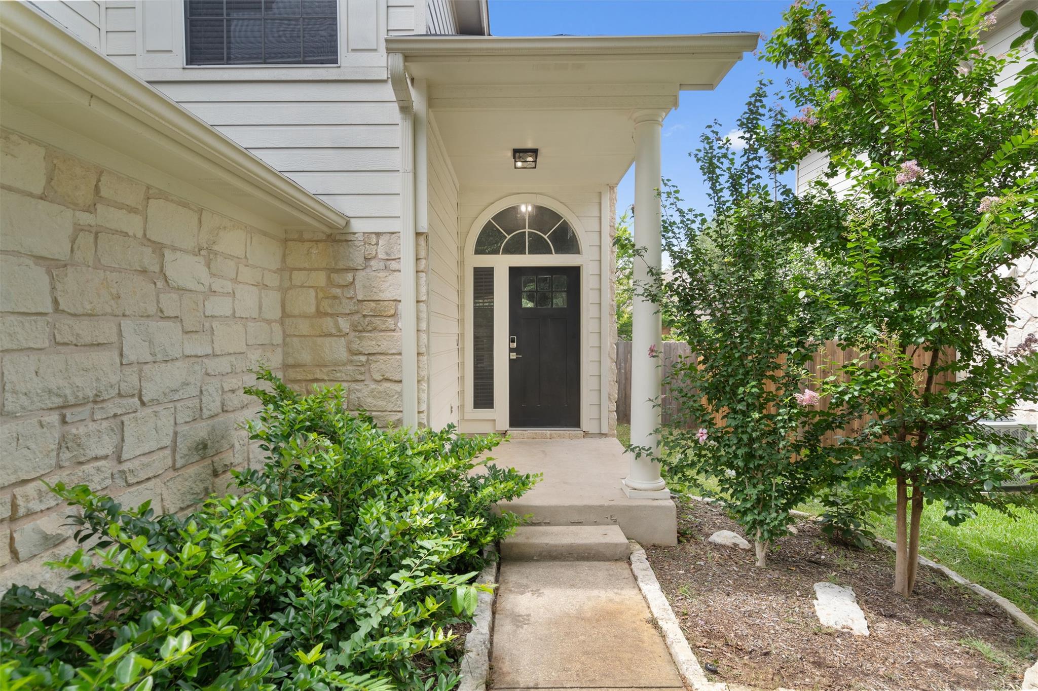 14524 Ballycastle Trl Property Photo 4