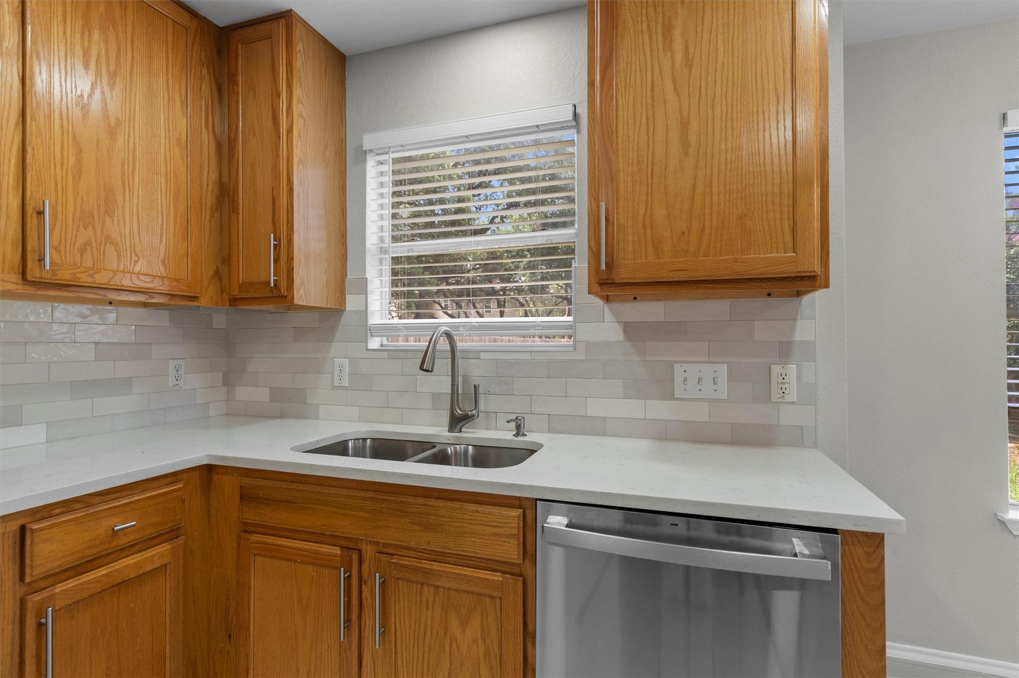 14524 Ballycastle Trl Property Photo 14
