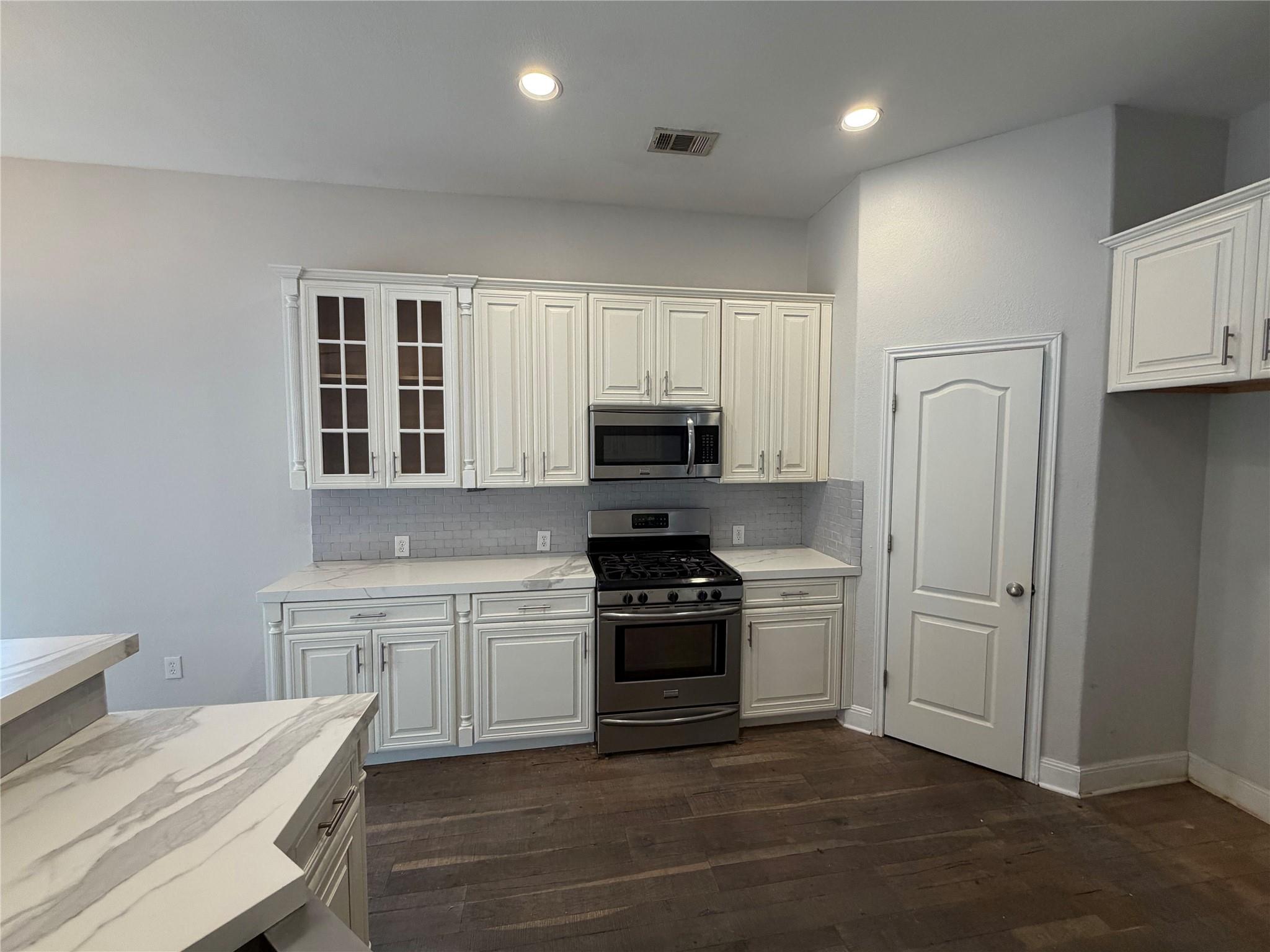 207 Arrowhead Trl Property Photo 7
