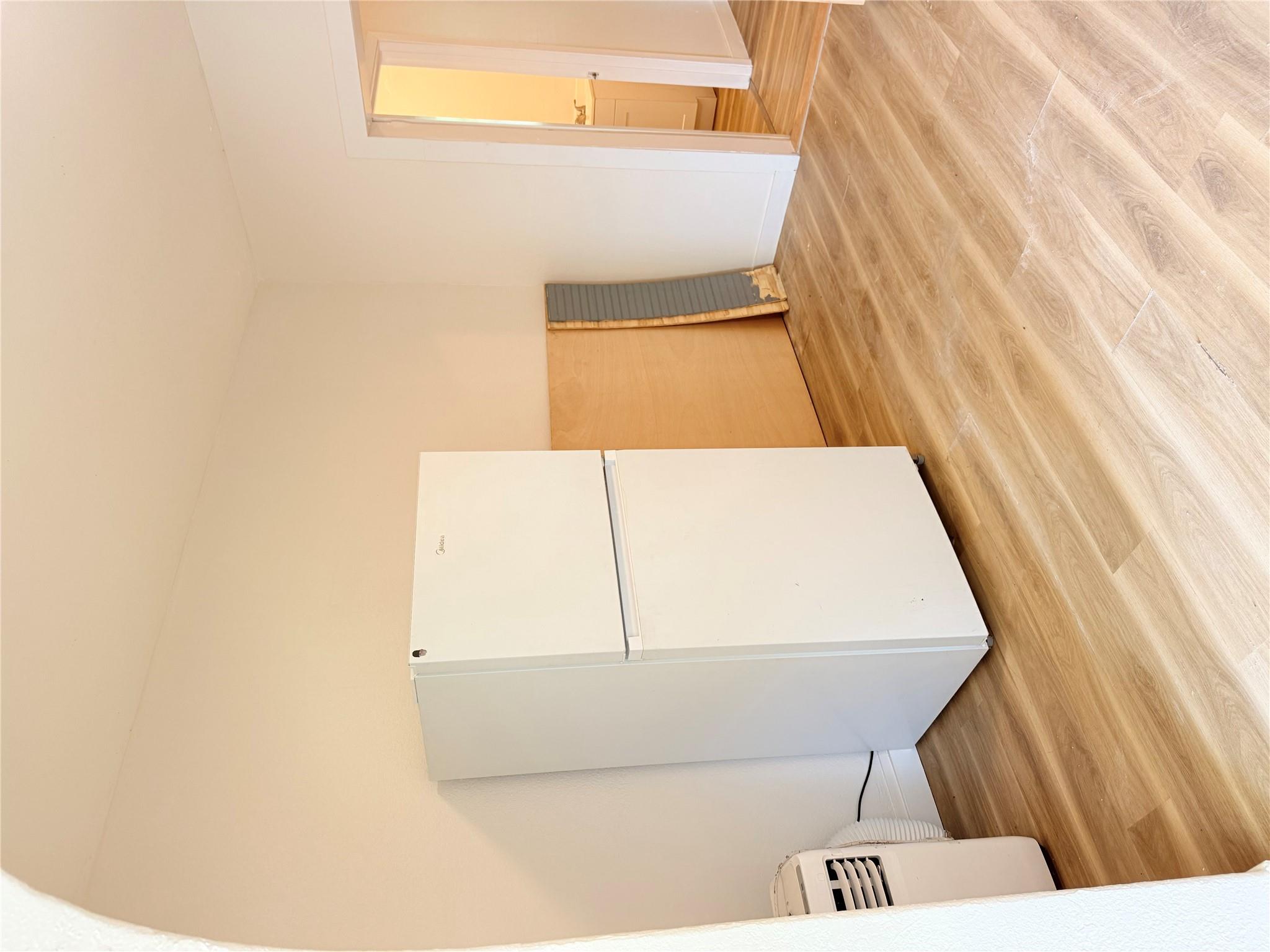 404 S Love Ave Property Photo 6