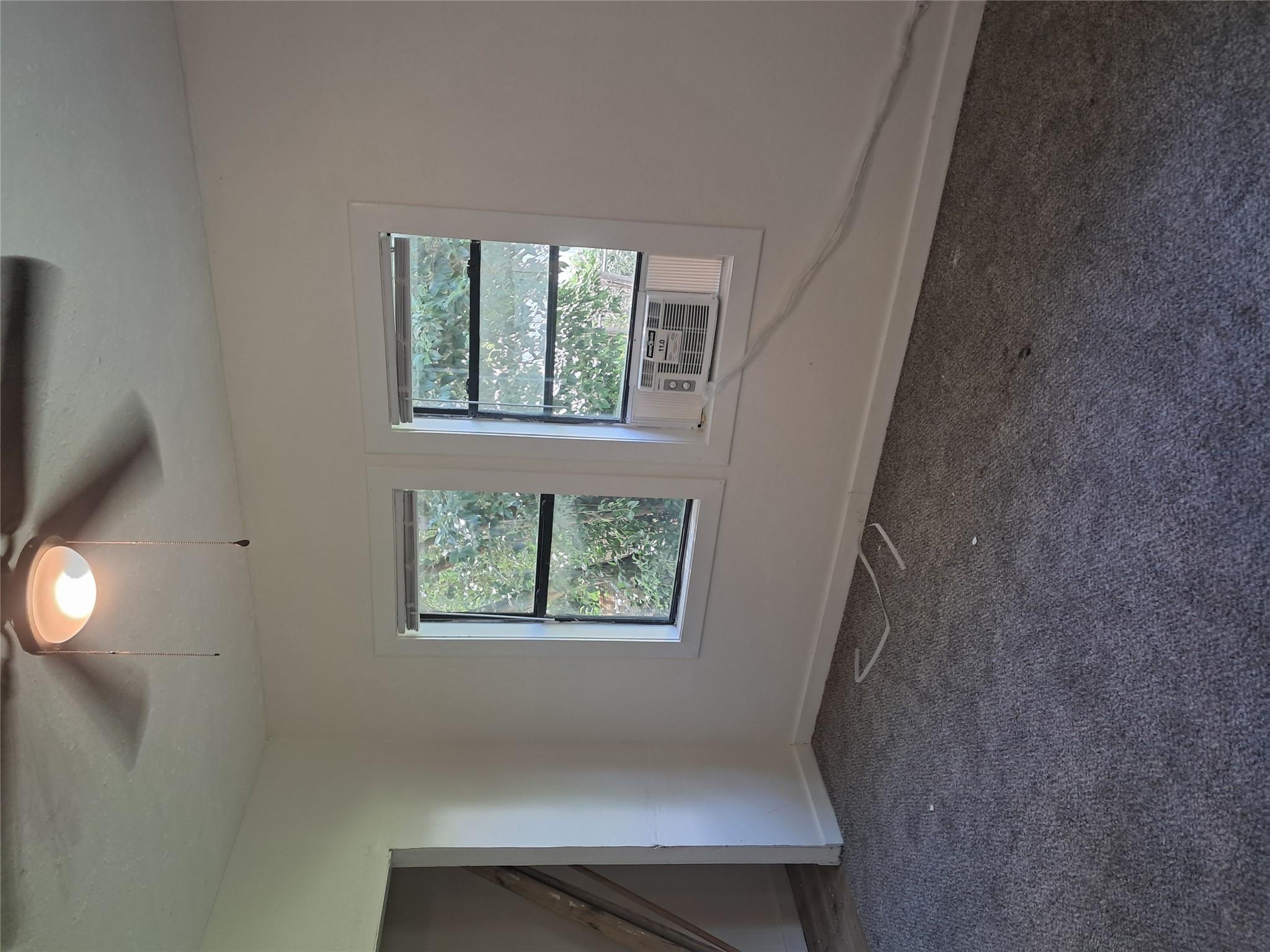 404 S Love Ave Property Photo 16