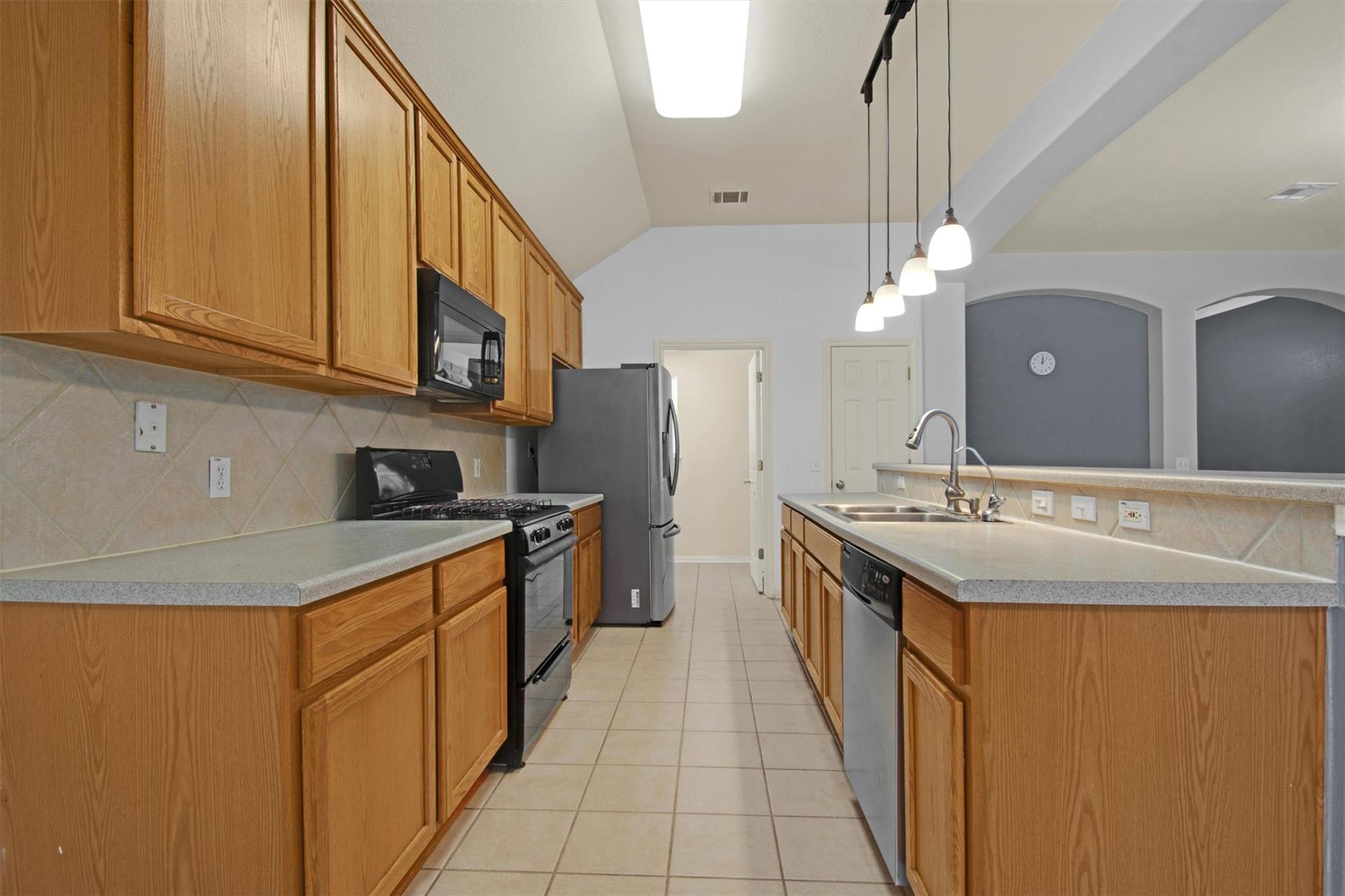 3300 Winding Shore Ln Property Photo 10