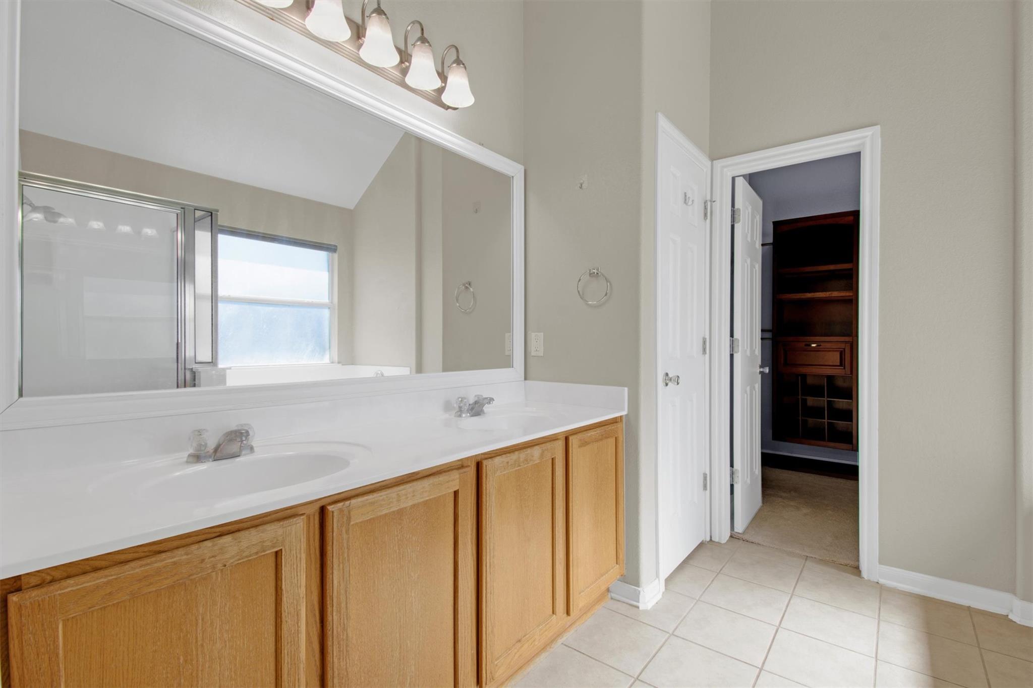 3300 Winding Shore Ln Property Photo 16