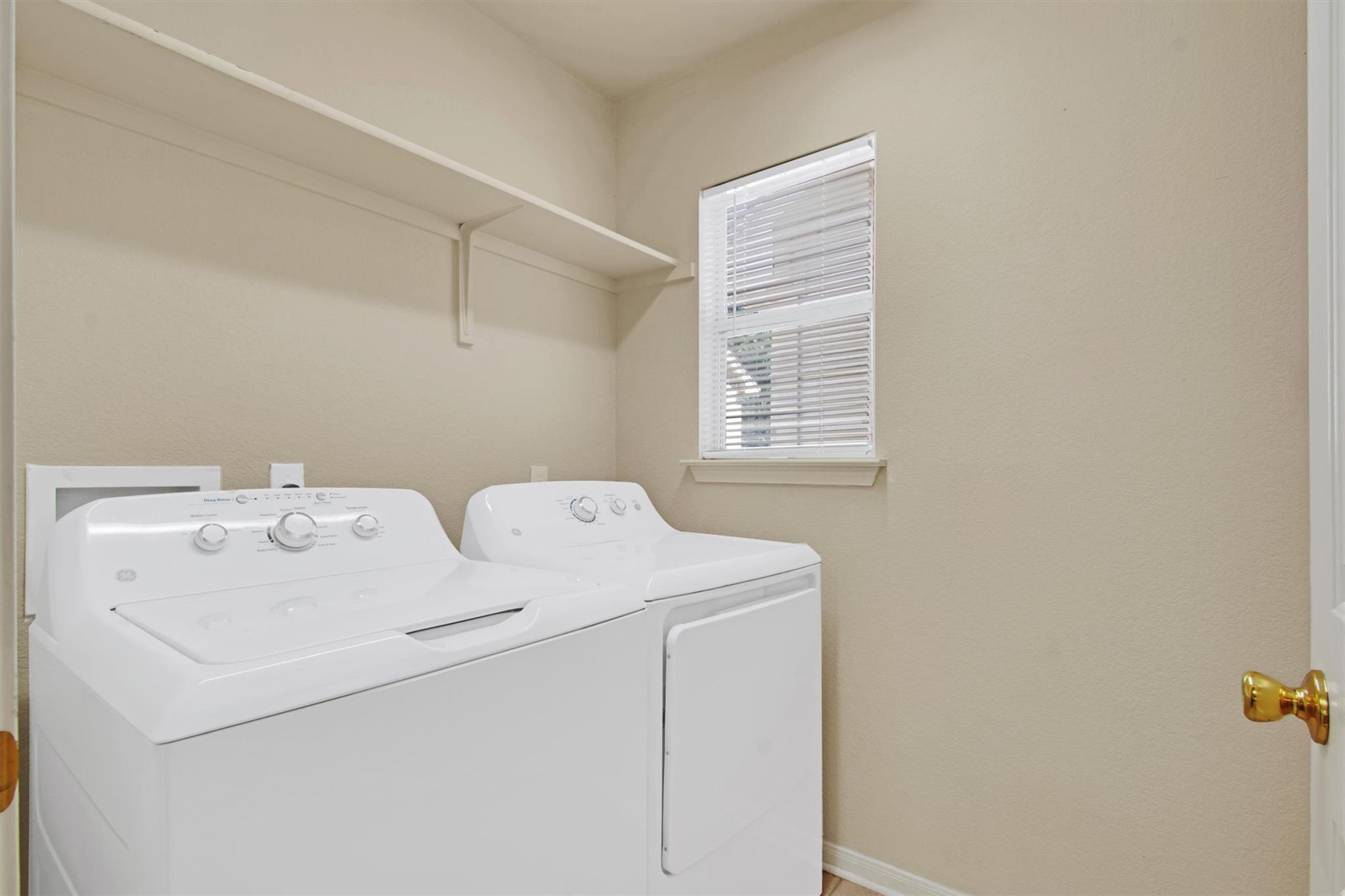 3300 Winding Shore Ln Property Photo 23