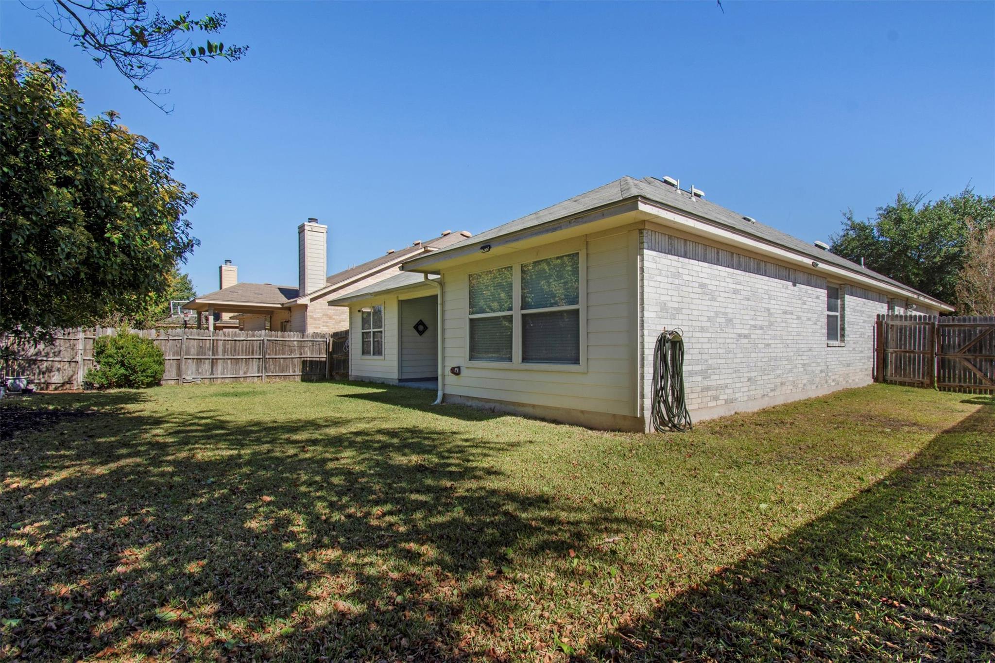 3300 Winding Shore Ln Property Photo 33