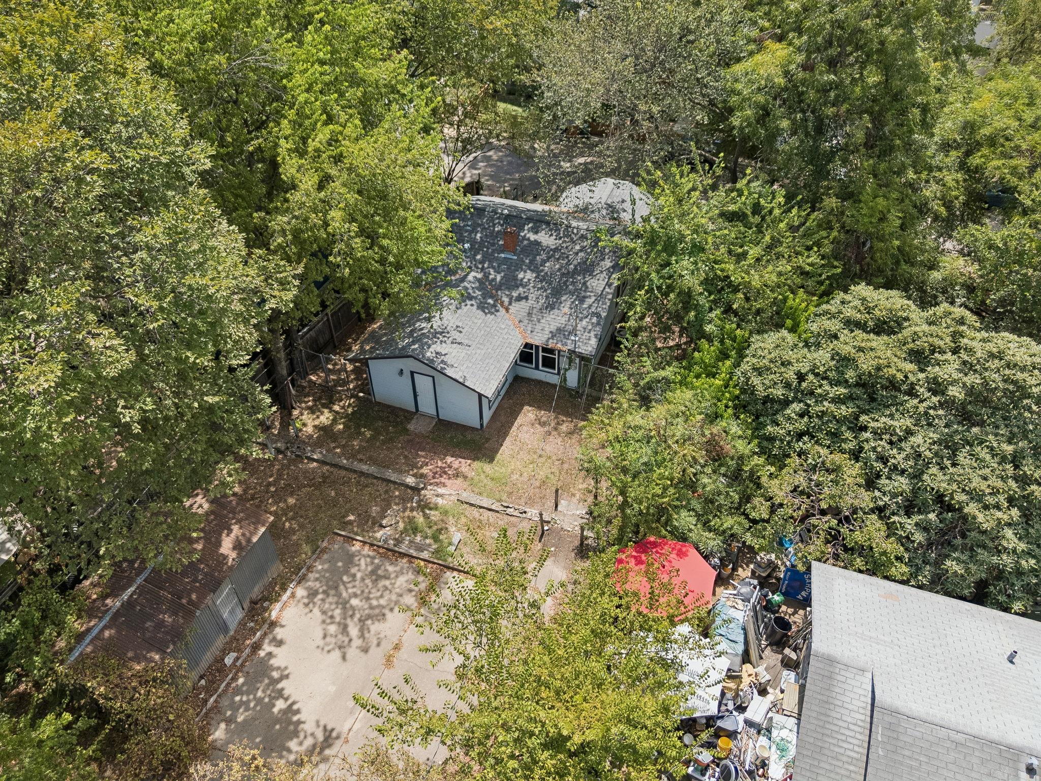 1204 Taylor St Property Photo 5