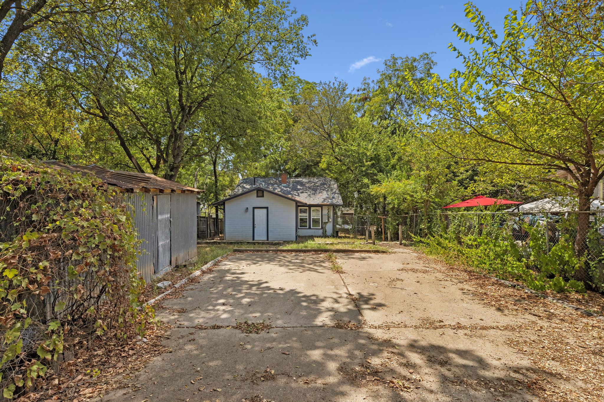 1204 Taylor St Property Photo 6