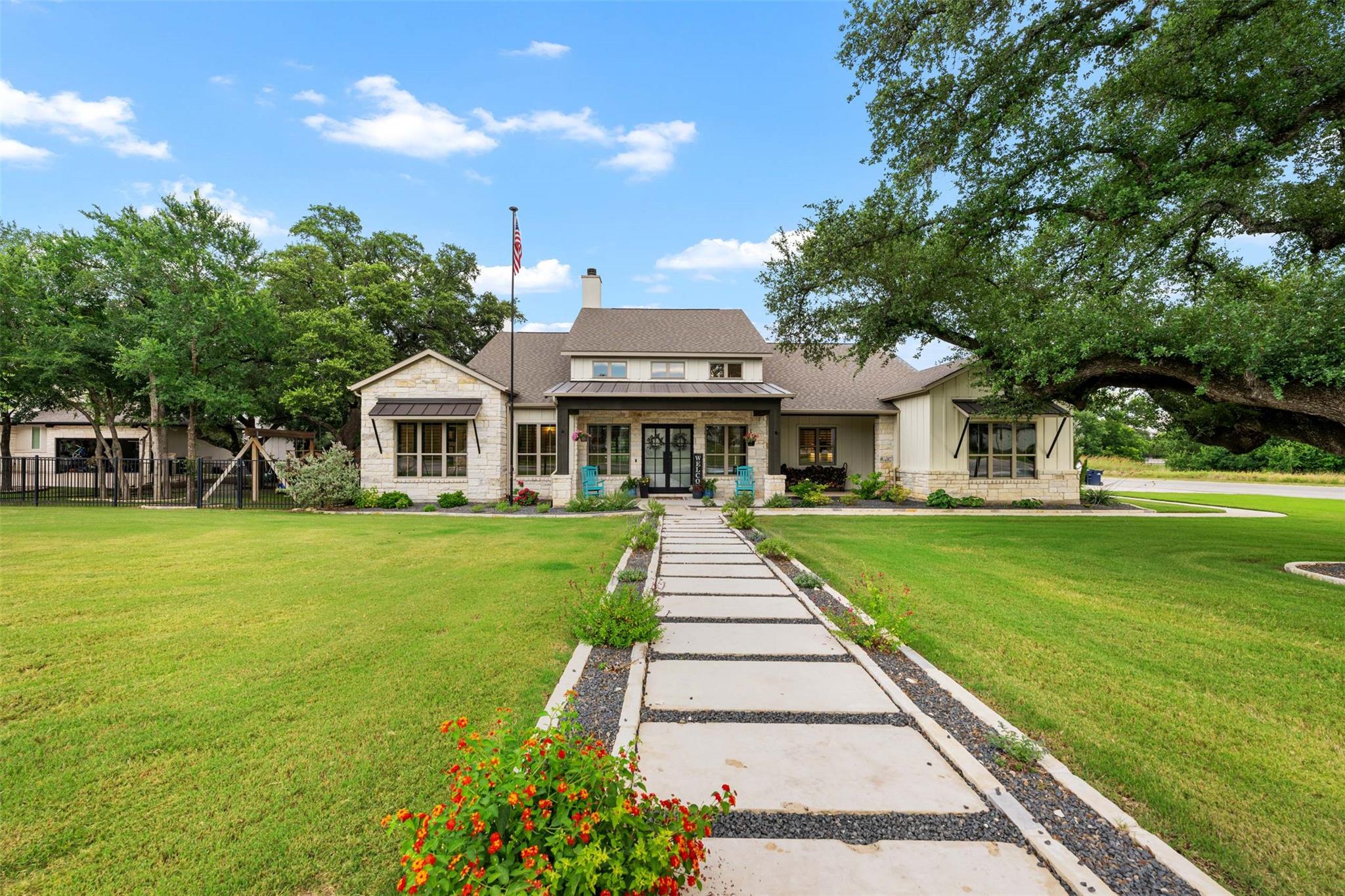 233 Trick Pony None Property Photo 2