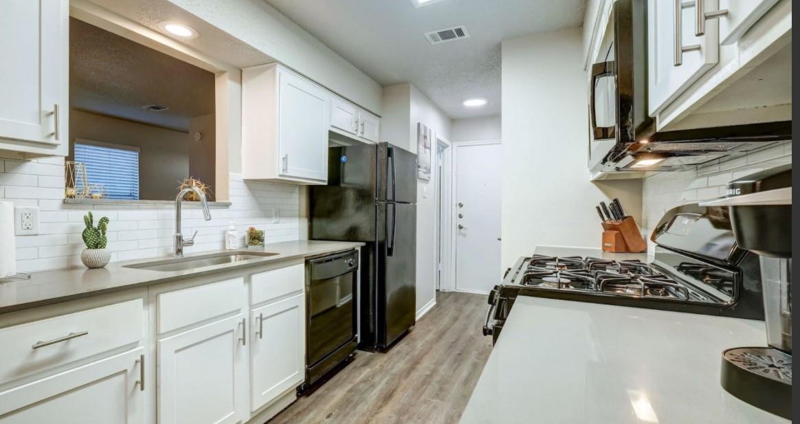 1338 Christopher Ave #1136b Property Photo 8