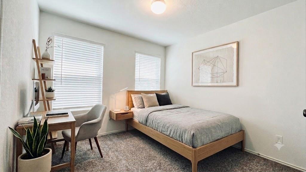 5817 Bellissima Way Property Photo 7