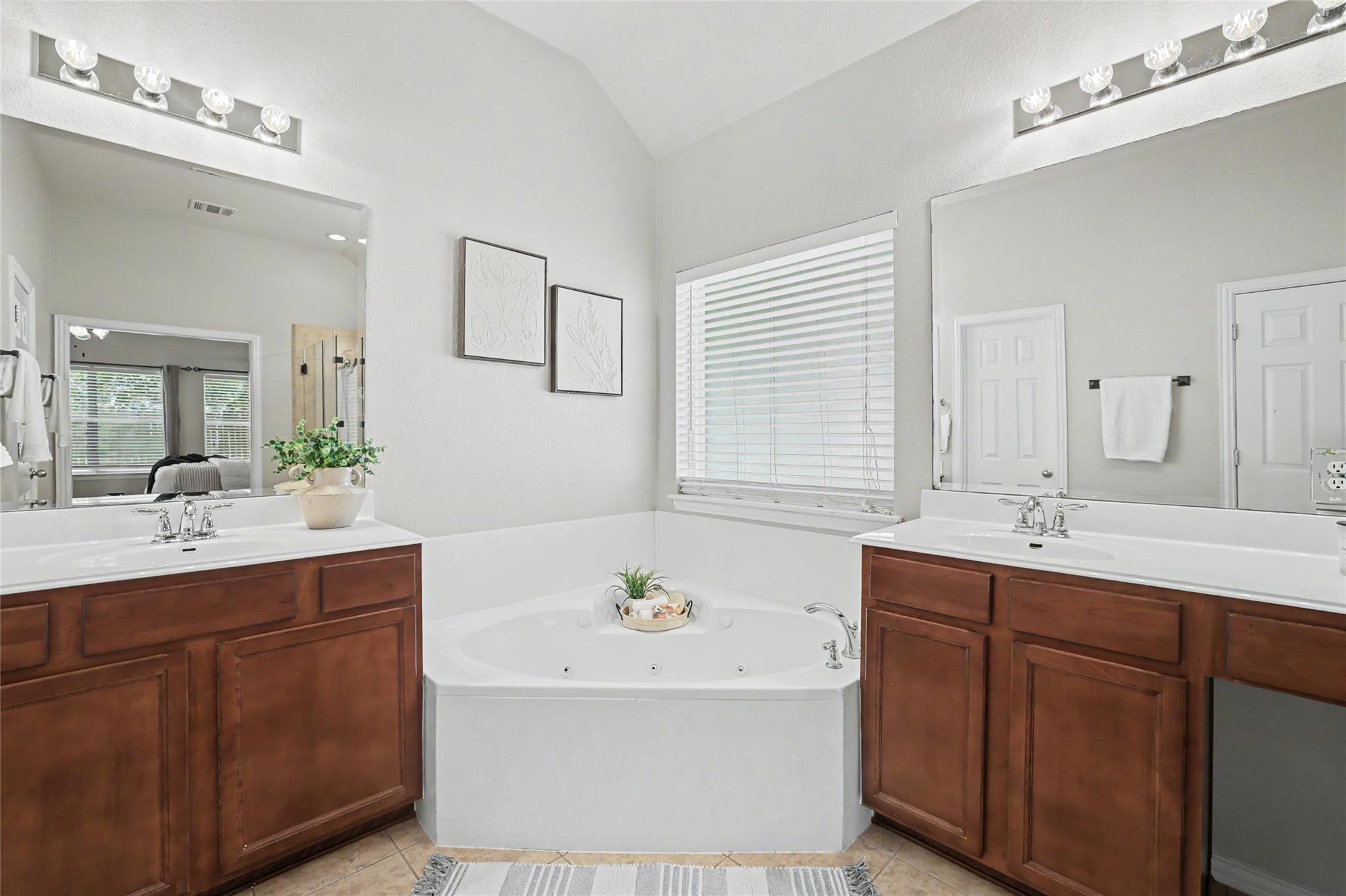 903 Madrone Dr Property Photo 23